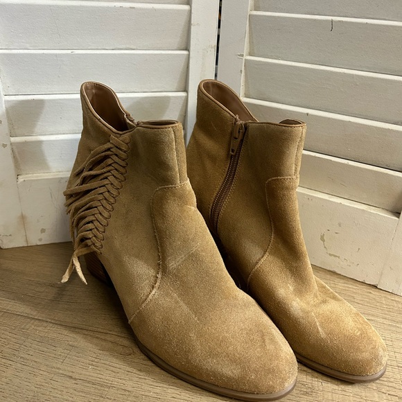 G. H. Bass Leather Suede Fringe Heeled Ankle Boot Tan Made in USA Size 6 Eve - Picture 5 of 15